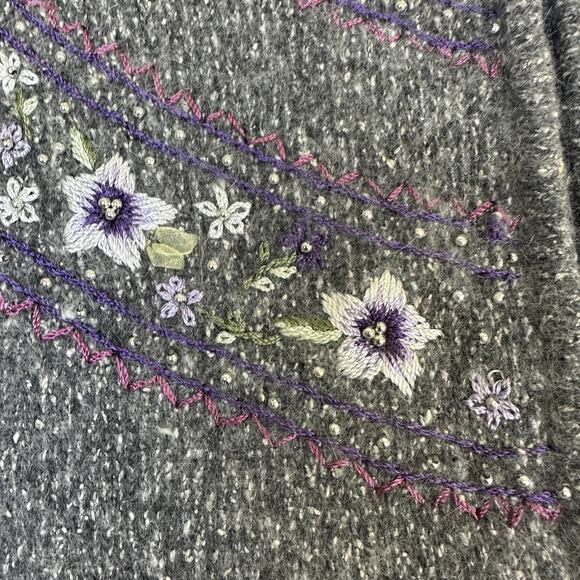 Dressbarn‎ Grey Embroidered Silk Angora Blend Full Zip Sweater Jacket Size Small - Picture 3 of 7